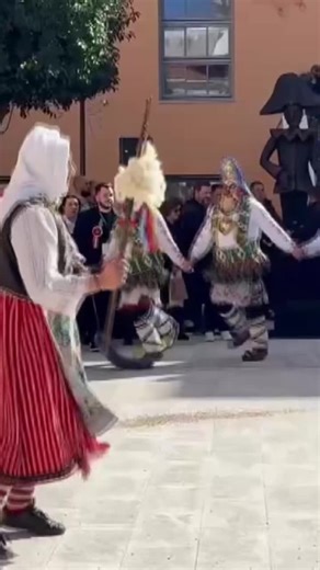 Ionian TV on Instagram: "Η 1η Αποκριάτικη Γιορτή Παραδοσιακών Δρωμένων στην Πάτρα 14 παραδοσιακές ομάδες από την Ελλάδα και το εξωτερικό βρέθηκαν στην Πάτρα και συμμετείχαν με αποκριάτικες παρελάσεις, μουσική, χορό και δρώμενα ##καρναβάλι #Παράδοση #δρώμενα"