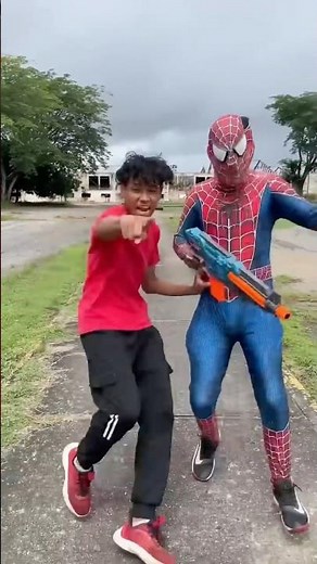 ATTACA TO THE GRINCH SPIDERMAN RUNS