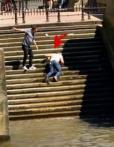 Slippery Steps | Ray's Funny Page