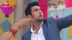 3.5M views · 108K reactions | Kya yeh patang ki dor, laayegi Veer aur Rani ko ek doosre ki ore? #VeerRaniKiNokJhok #ApnaTimeBhiAayega #ZeeOnTheGo Dekho Kahin Bhi Kabhi Bhi Zee5 App Par: https://bit.ly/ZeeTvAnytimeAnywhere | ZEE TV | Facebook