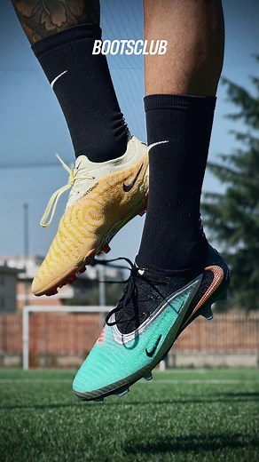 BOOTSCLUB® | Football Boots Experts on Instagram: "Phantom 6 or Phantom GX1? 🤔 Take a look at the differences between two @nikefootball generations as we lace them up 🔎🤓 — Scopri le differenze tra due generazioni di Nike Phantom mentre le allacciamo 👀 #bootsclub #nikephantom #phantom6 #phantomgx #footballboots #nikefootball #footballboots #scarpedacalcio"
