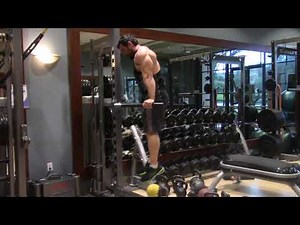 Exercises You Should Be Doing: Pec Minor Dip