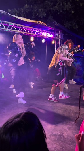 Mandy Corrente Do the Hit Song Dance Trend 2024