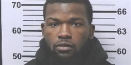 Mobile man charged with vehicle burglary, 26 counts of fraudulent use of credit cards