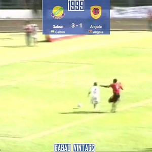 1999, Stade Omnisports de Libreville, Azingo se qualifie pour La CAN 2000 face à l'Angola. Score de 3-1 en faveur du Gabon avec un doublé de Théodore Nzue Nguema et un but du Capitaine François Amegasse. 🎞️👉🏿 RFO/INA #GabaoVintage #Gabon | GABAO Vintage