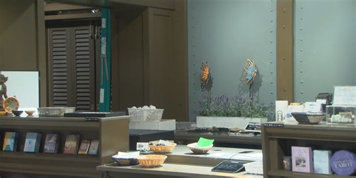 Soon, Illinois shoppers may not see petty credit card fees when making purchases