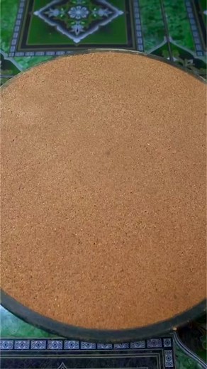 Sand casting from melting metal #metal #sand #art #metalsmelting #metalcasting