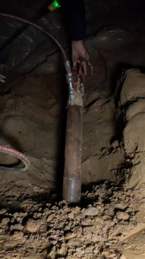 ifix construction on Instagram: "How Steel Piers Penetrate Hard Clay Layers | Foundation Repair Explained Ever wondered how deep steel piers really go beneath your home? In this video, you’ll see a real-time timelapse of a steel pier pushing through dense clay layers under 6,000 PSI of hydraulic pressure — until it finally breaks through and reaches solid load-bearing soil at 10,000 PSI. As a structural and geotechnical engineer, I’ll walk you through what the pressure readings mean, and why ste