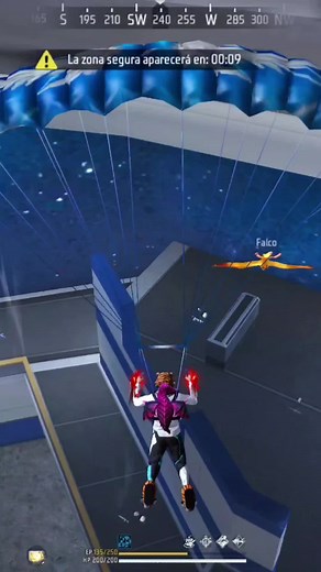 Battle Royale Gameplay: Parachuting and Combat Action