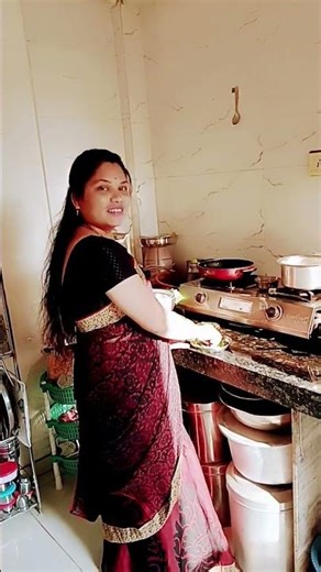 Housewife Cooking in Saree | Traditional Kitchen Routine ❤️