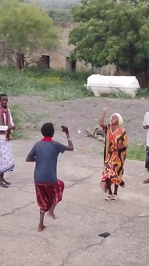 42K views · 1.5K reactions | Afar Traditional Dance ''keeke'' | Afar Histories Gallery | Facebook