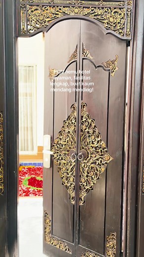 #Hotel nyaman, lokasi strategis, buat kaum mendang mending. Ini hotel dg konsep semi villa, lokasi ada di area Kuta. Fasilitas super lengkap bgt! Untuk tipe kamar Villa 1 queen bed aja udh ada bathtub, hairdryer, bahkan private pool! Buruan dikepoin promonya lewat tag location di bawah yaa! #serunyaliburan #jelajahdiskon #rekomendasihotel #rekomendasivilla #villa #hotelkuta #hotelbali #villabali #bestwesternkutavilla