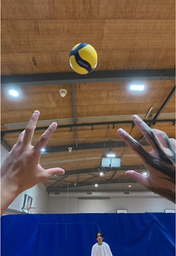 POV Volleyball Training: Day 8, Pepper pepper pepper! | #volleyball #pov #insta360 #volleyballworld #voleibol #volleyballplayer #parati #paravoce #fyp #voleibol #volei #voleybol #volleyballtime #haikyuu #japan #tokyo #japanvolleyball #hinata #kageyama #karasuno #バレーボール #ハイキュー