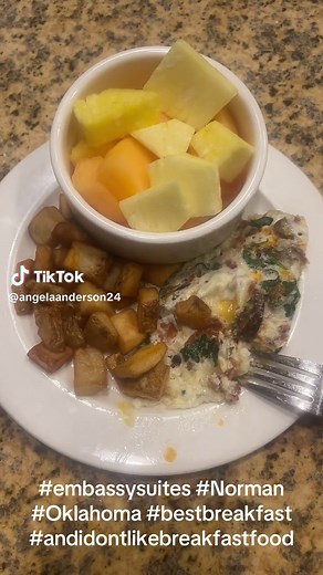 Angela Anderson (@angelaanderson24)’s videos with Yummy Mealtime - Official Sound Studio