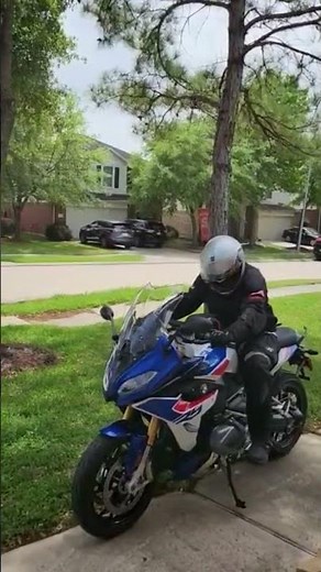 BMW R 1250 RS first take off