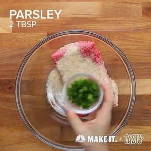 These 4 quick & easy garlic bread recipes will be a hit at your 2018 Super Bowl party! 🏈 | CNBC Make It