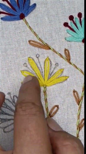 Beautiful Hand Embroidery Design #embroideryart #embroidery #handembroidery