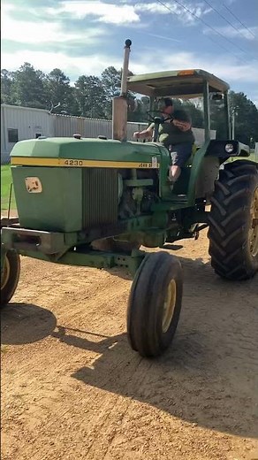 Lot 579 1974 John Deere 4230 tractor