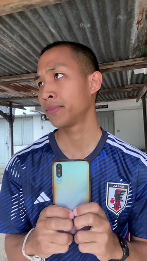 Engaging Hand Gestures in Outdoor and Indoor Settings