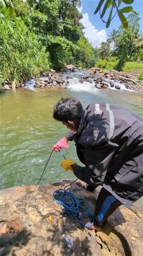 I Tried Magnet Fishing in the River… and Found THIS! 😱🧲 #magnetfishing #treasuresearch #fishing