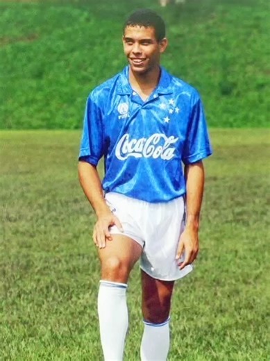 Ronaldo Nazário's Iconic Goal Against Boca Juniors (1994)