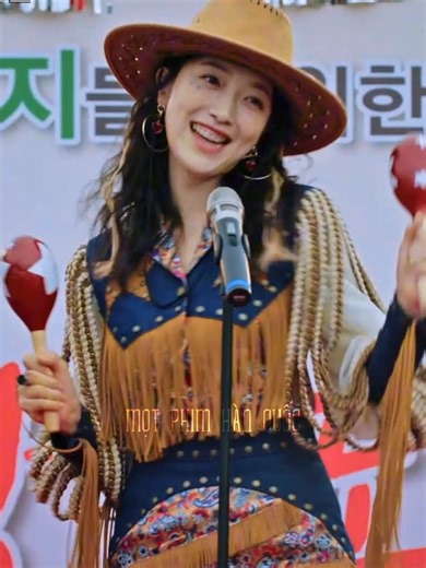 Đề nghị biên kịch cho Go Eun vs Do Ki debut giùm!!! Go Eun hát chính còn Do Ki múa minh họa #FPTPlay #taxidriver #LeeJeHoon #pyoyejin #motphimhanquoc #kdrama #tiktokgiaitri