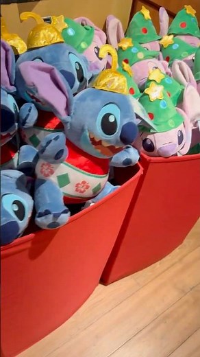 Disney Store London 🎄🧸 | Christmas Plushies & Current Plush Collection Tour