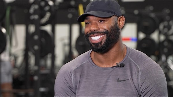 Former Cowboys star and future Hall of Famer training the next generation at a North Texas gym