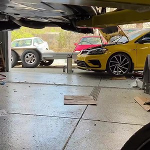 Are center caps a mod? Are spinners a mod? Either way I’m digging the new R dynamic center caps! They will be available tomorrow!! And VW Accessories donated a set to the @wookiesinthewoods charity raffle! Which is rad! 000-071-213-E for GTI 000-071-213-F for R | Humble Mechanic