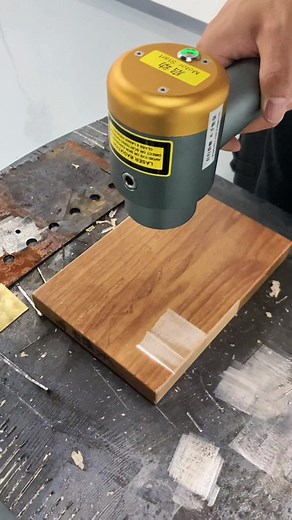 Efficient Wood Surface Paint Removal with Pulse Laser Cleaning Machine
