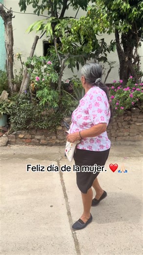 Feliz día de la mujer. ❤️🙏🏻 #mamateamo😍 #mamitalinda #mamá #mamitasdetiktok #mamaehijo