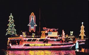 The holiday season sets sail with the 2020 Newport Beach Boat Parade & Holiday Lights Cruise! 🚢 See festively decorated boats 🎄Enjoy dazzling light displays 🎫 Tickets start at $32 | Newport Christmas Parade Cruises