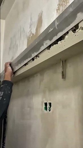 Apply cement mortar to the surface of the PVC plavon and level it quickly #construction #popular