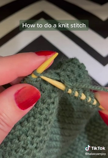 How to Make a Basic Knit Stitch Tutorial