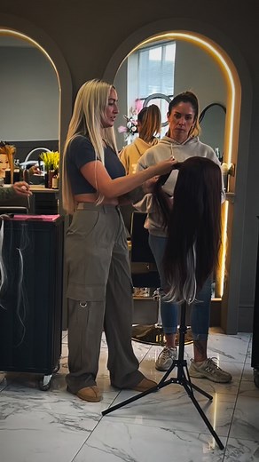 Are you sick of working your 9-5 job but you’re hesitant about taking the hair extension course you’ve been thinking about because you think it might be too complicated or time-consuming? What if I told you that mastering the art of extensions could elevate your skills and boost your career in ways you never imagined. The perfect side hustle to build your dream career! Gaining hands-on experience, and receiving ongoing support will empower you to transform your dream into a thriving career… If t