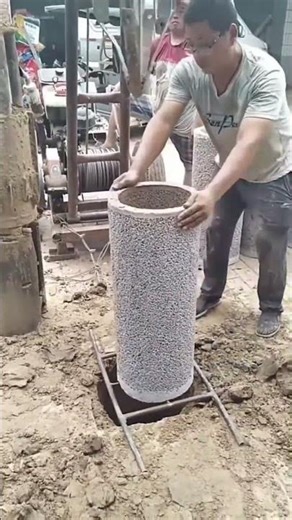 Simplified lowering process of the well casing