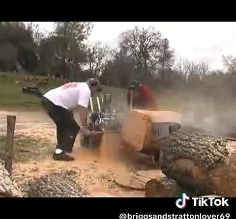 V8 Chainsaw: A Unique Engine Sound Experience