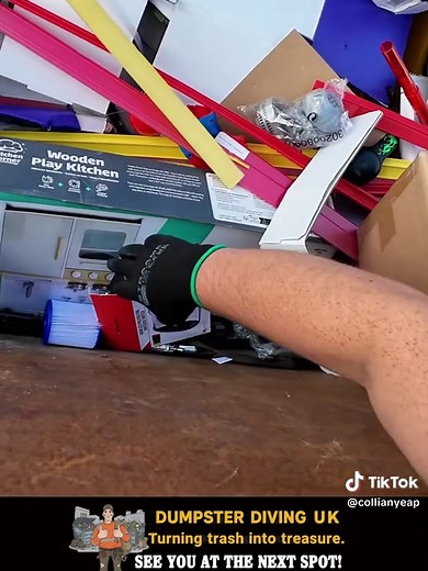 Massive Free Jackpot Dumpster Dive Worth Thousands!