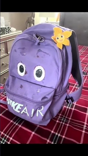 Backpack 🎒 says Yum yum Delicioso ah choo on Dora the Explorer 🧭