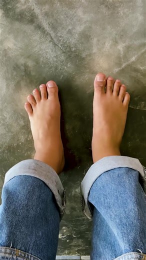 Ada masanya kamu ingin menambahkan warna dalam hidup. Karimata Trail X Spectrum ini mungkin bisa mengisi rak sandalmu. Langkah tepat untuk dipakai di berbagai kegiatan luar ruanganmu. #BetterOutside #sandalgunung #SandalOutdoor #promomakanharian