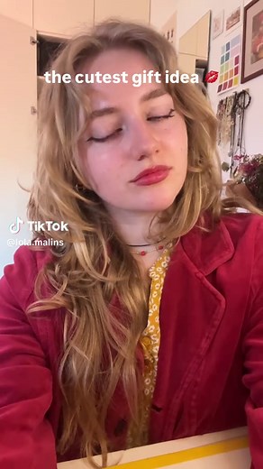 DIY 3D Pop-Up Hug Card for Valentine's Day