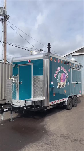 At Quality Trailers Inc., we lead the way in custom food trailers & trucks 🚚🔥 Built to last with expert craftsmanship, full compliance & a solid warranty. We don’t just build trailers, we build trust. #FoodTrailers #QualityTrailers #DesignedToLast