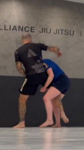 7.2K views · 25 reactions | Clinch to Single Leg In grappling, transitioning from Clinch to a Single Leg is used to set-up single leg takedowns #brazilianjiujitsu #realizebjjlife #jiujitsuclips #queenofthenorth #crystalnadeaubjj #crystalnadeaumma | Realize BJJ Life | Facebook