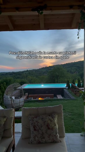 Piscina Incalzita in Curtea din Spate la R House