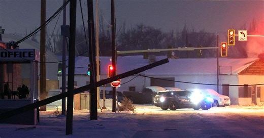 Photo: Accident closes 1st Avenue South