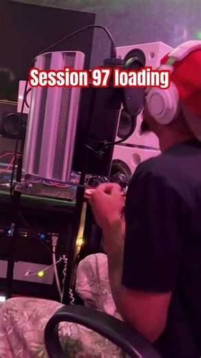 Session 97 🫱🏼‍🫲🏽🤞🏽📈 #rap #hiphop #session97