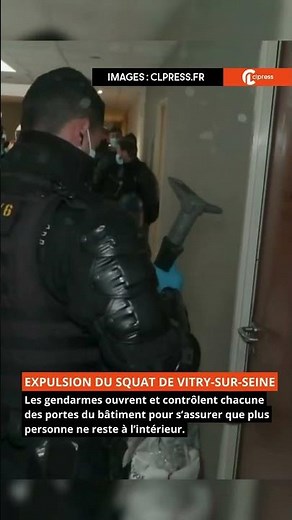 Expulsion du squat de Vitry-sur-Seine, les gendarmes ouvrent chacune des portes du bâtiment.