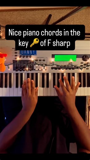 Dan on Instagram: "Nice easy churchy piano chords and runs in the key 🔑 of F sharp …… F sharp can be a tricky key with churchy stuff .. 🫠You pretty much gotta play in A lol #piano #pianolesson #pianotutorial"