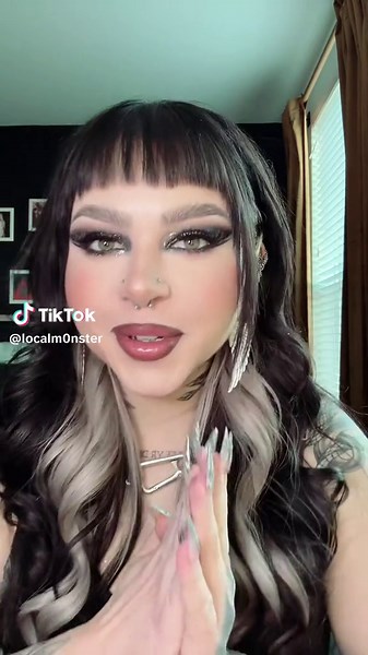 Spooky Phone Cases: A Must-Have for the Alt Style and Grunge Aesthetic Enthusiasts