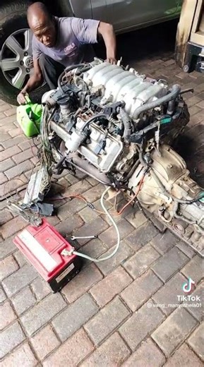 3UZ V8 being started on the floor ✅